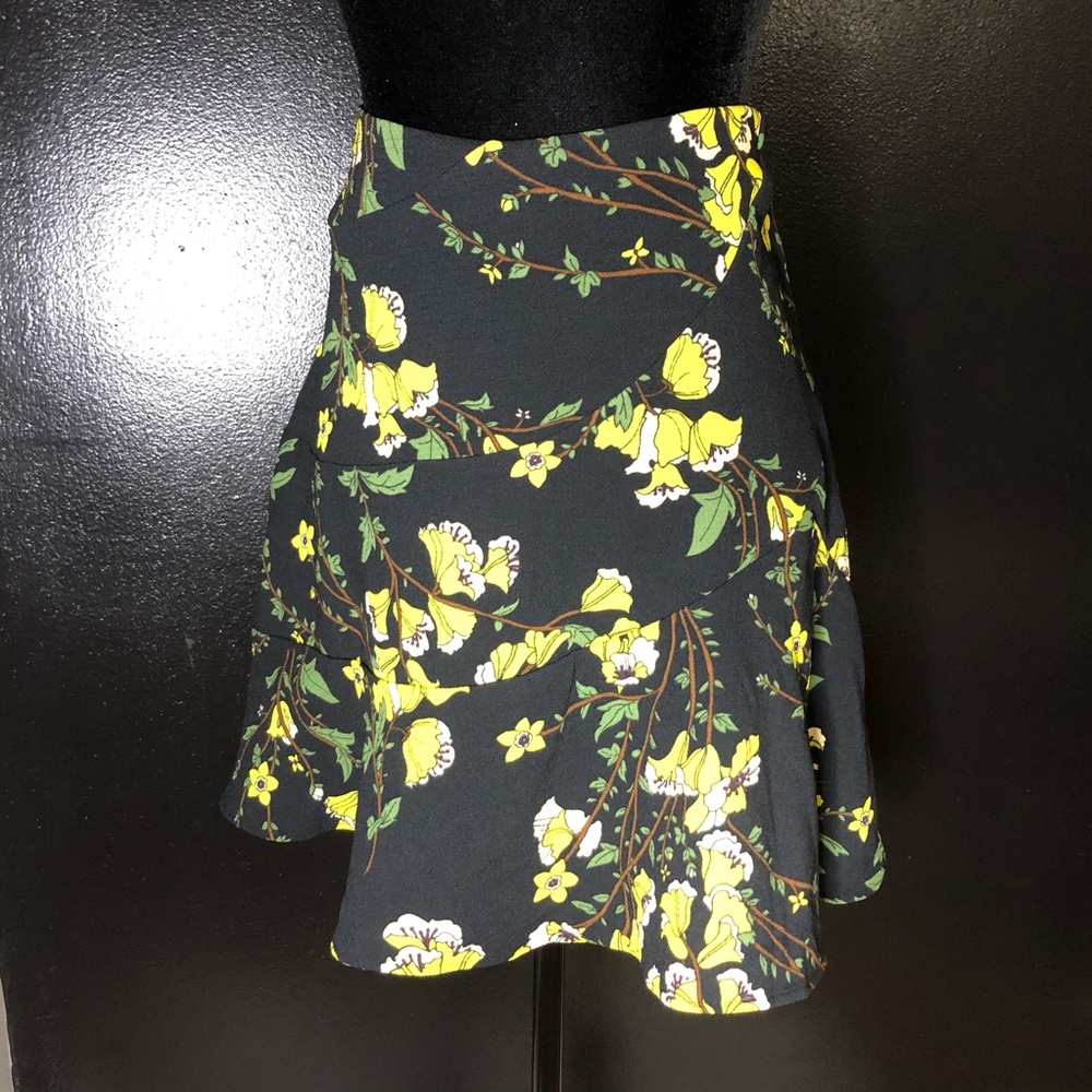 🌻 Floral mid flared skirt  🌻